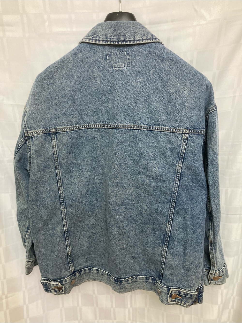 Jean jacket - Picture 2 of 8